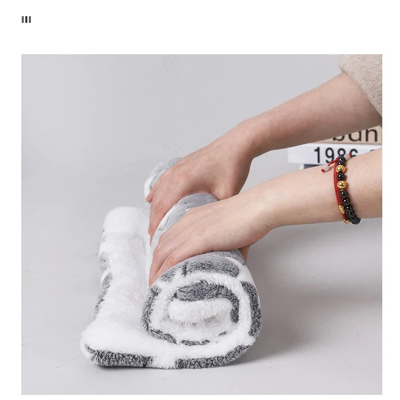 Flannel Pet Sleeping Mat®